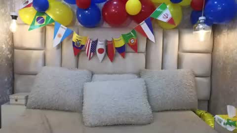 LadyMiaX online show from June 2026 05:12:01 AM