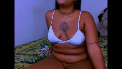 laura online show from October 2025 12:44:01 AM