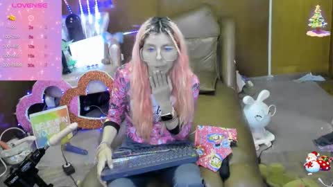 Skinnygirl online show from October 2025 02:10:01 AM