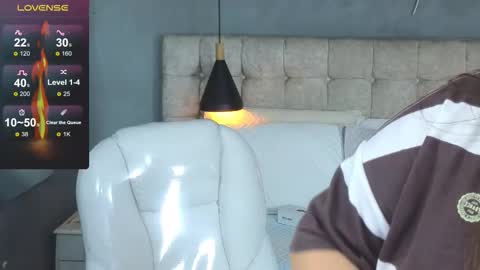    online show from November 2025 10:18:02 PM