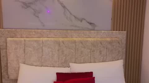 laiamilf online show from January 2025 09:17:02 PM