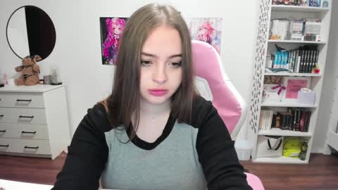 Kira online show from January 2025 01:21:02 AM