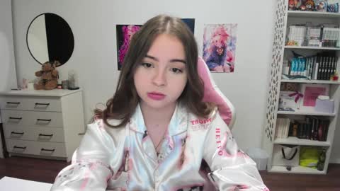 Kira online show from January 2025 10:23:01 PM