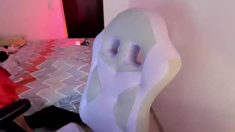 Snapshot of lain_t chatting on September 2025 08:17:01 AM lain_t online show from September 2025 08:17:01 AM