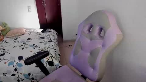 Snapshot of lain_t chatting on October 2025 09:13:01 AM lain_t online show from October 2025 09:13:01 AM