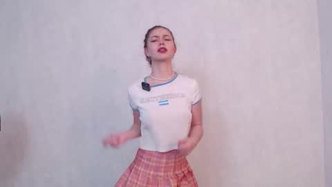 Lisa online show from October 2025 05:28:01 AM