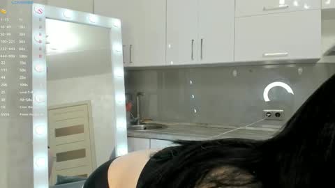 Lama online show from October 2025 02:29:01 PM