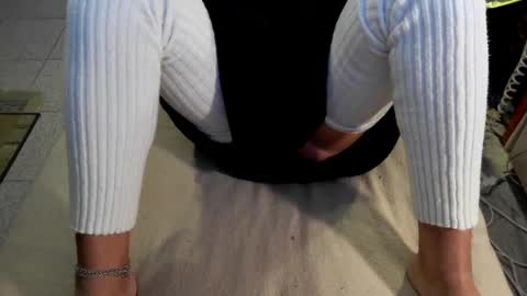 Snapshot of lamu21 chatting on December 2024 03:22:02 AM LAMU21 online show from December 2024 03:22:02 AM