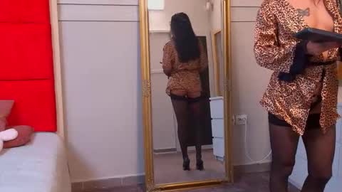 LanaBanner online show from November 2025 09:00:02 AM