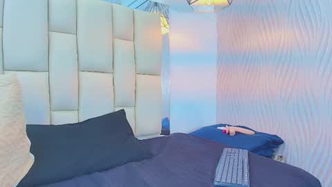 Vanessa  online show from February 2026 12:12:01 PM