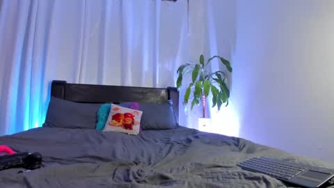 emma online show from December 2024 05:37:01 PM