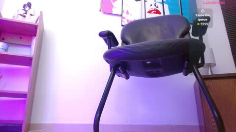 Alana Garcia  online show from October 2025 11:35:01 AM