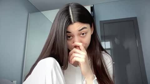 Lana online show from November 2025 11:18:02 AM