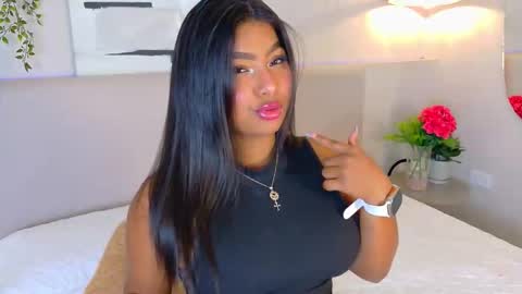 Lana online show from November 2025 07:36:02 PM