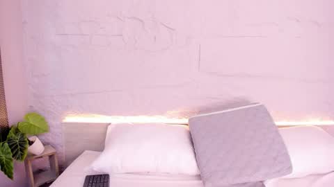 Lanna online show from December 2025 11:51:01 AM