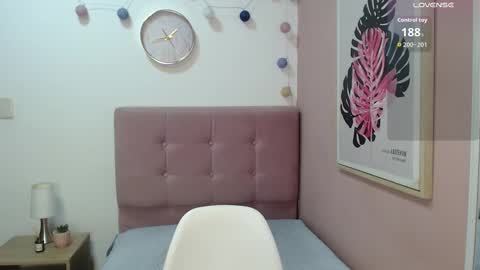 Lanna online show from November 2025 01:11:02 PM