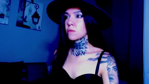 LANNIE   online show from February 2026 02:10:01 PM