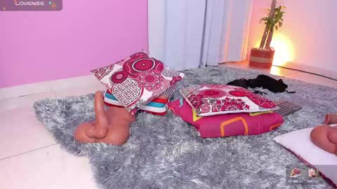 Snapshot of lapeligrosa_ chatting on December 2024 04:00:01 PM lapeligrosa_ online show from December 2024 04:00:01 PM