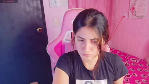 LARA online show from April 2026 07:34:01 PM