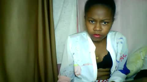 Snapshot of lara_belle chatting on May 2026 12:29:02 AM lara_belle online show from May 2026 12:29:02 AM