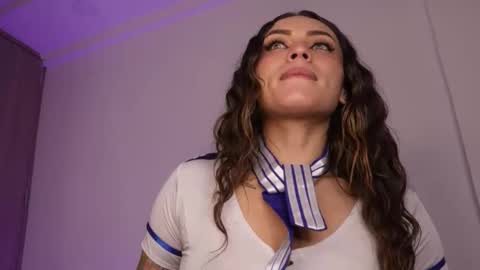 Lara online show from January 2026 11:50:01 PM