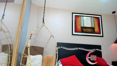      700  200   online show from February 2025 12:08:01 PM