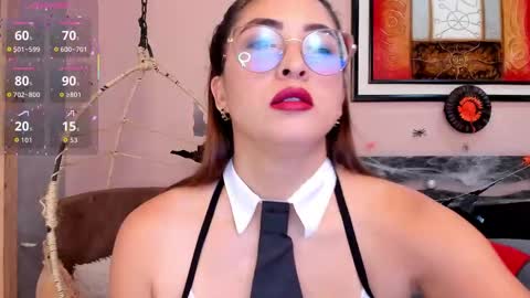      700  200   online show from October 2025 07:58:02 PM