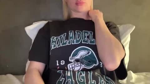 Lara Neon online show from February 2025 06:04:01 PM