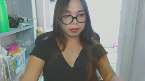 lara online show from June 2026 01:33:01 PM