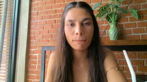 Olivia online show from May 2026 06:43:02 AM