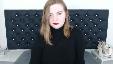 LaraFlirt online show from March 2025 08:00:01 PM