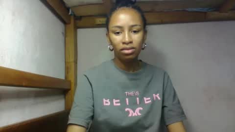 larah98 online show from February 2026 06:36:01 PM