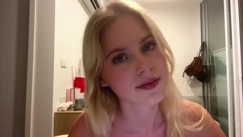 Stella online show from February 2026 10:14:02 AM