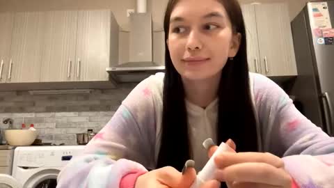 lara online show from March 2026 09:32:02 PM