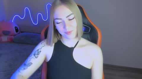 LaraKrein lk online show from November 2025 10:45:02 AM