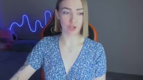 LaraKrein lk online show from November 2025 02:53:02 PM