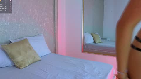 Lara  online show from February 2025 03:09:01 PM