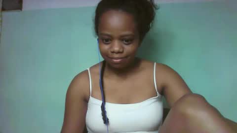 Snapshot of larissa645771 chatting on September 2025 07:02:01 AM larissa645771 online show from September 2025 07:02:01 AM