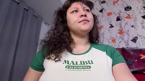 larissa_antonella online show from October 2025 05:15:01 AM