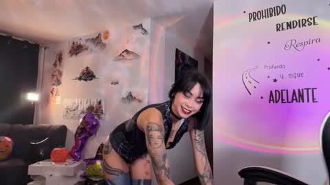 Snapshot of larissa_baker chatting on October 2025 11:58:01 PM isa 3 online show from October 2025 11:58:01 PM