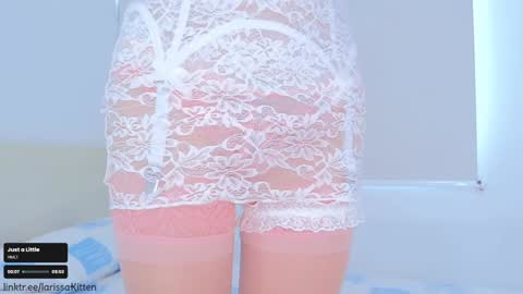 Larissa  online show from January 2025 12:44:02 PM