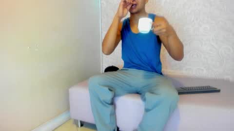 LARRY online show from January 2026 12:32:01 PM