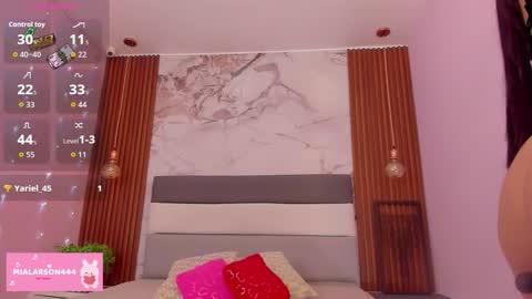 Snapshot of larsonmia chatting on February 2026 12:27:01 PM MIA online show from February 2026 12:27:01 PM