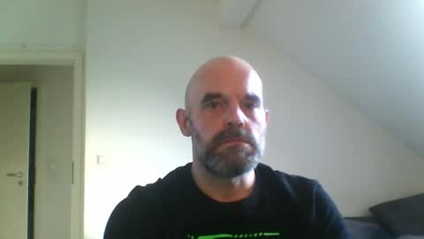 larsvegas1895 online show from May 2026 04:51:01 AM
