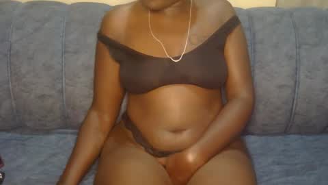 larvy12 online show from February 2026 11:45:01 PM