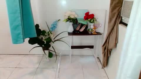 Snapshot of laspagera chatting on February 2026 01:26:01 PM Kendra online show from February 2026 01:26:01 PM