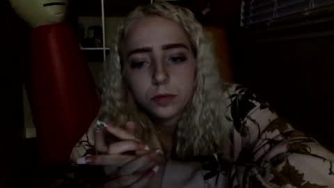 Snapshot of latenightkash chatting on February 2026 02:38:02 PM Roxy blue online show from February 2026 02:38:02 PM