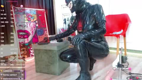 Snapshot of latex_rose_daniels chatting on January 2025 08:07:02 PM ROSE online show from January 2025 08:07:02 PM