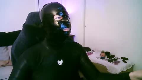 latexminheadroom online show from April 2026 01:39:01 AM