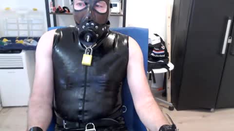 latexslaafboy online show from January 2025 09:22:01 AM